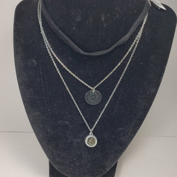 Silver-tone Set of 3 Black Velvet Choker Necklaces w/ Stone & Filigree Pendant - Picture 7 of 12